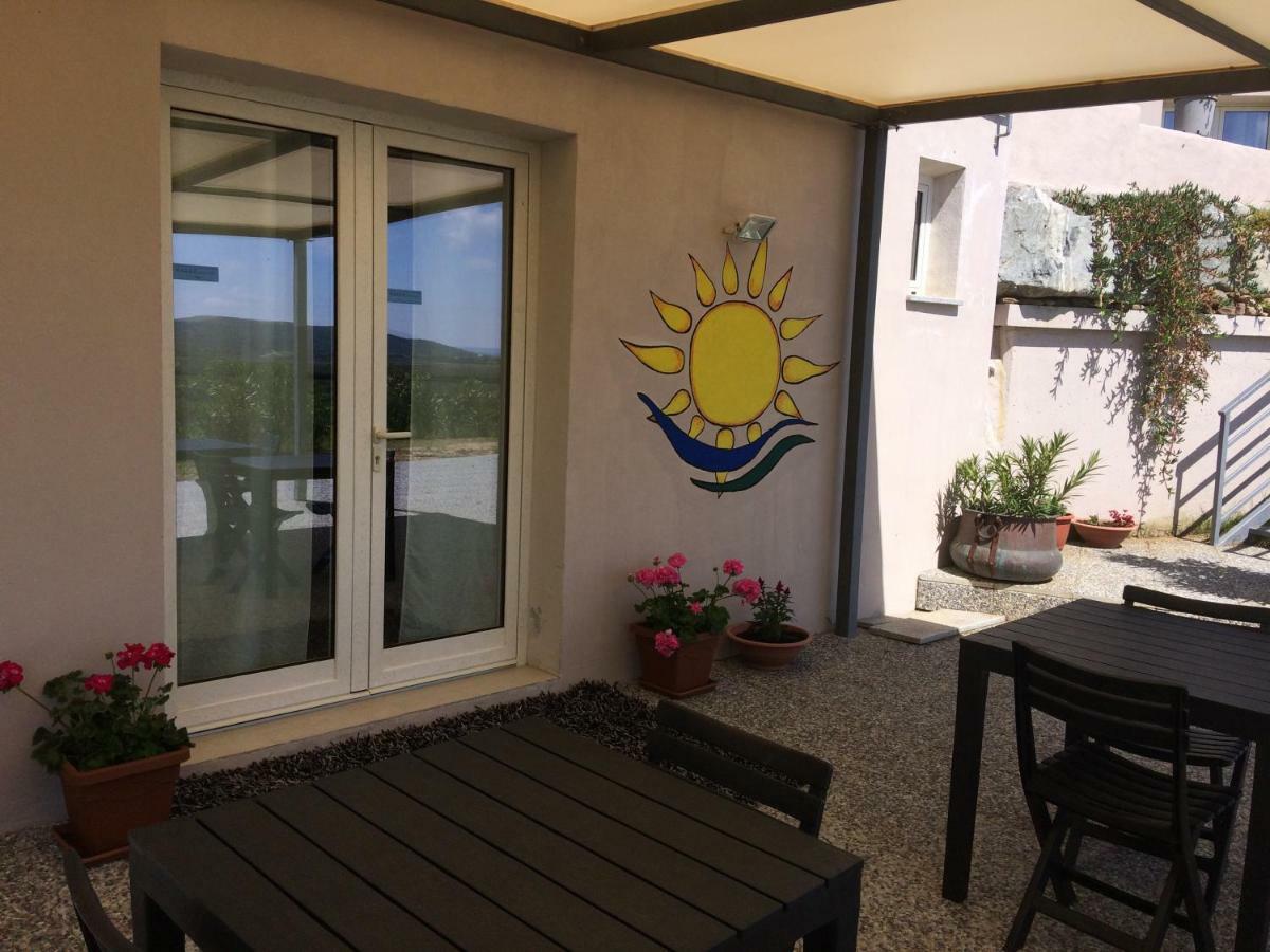 Sole&Sale Acomodação com café da manhã San Teodoro  Exterior foto